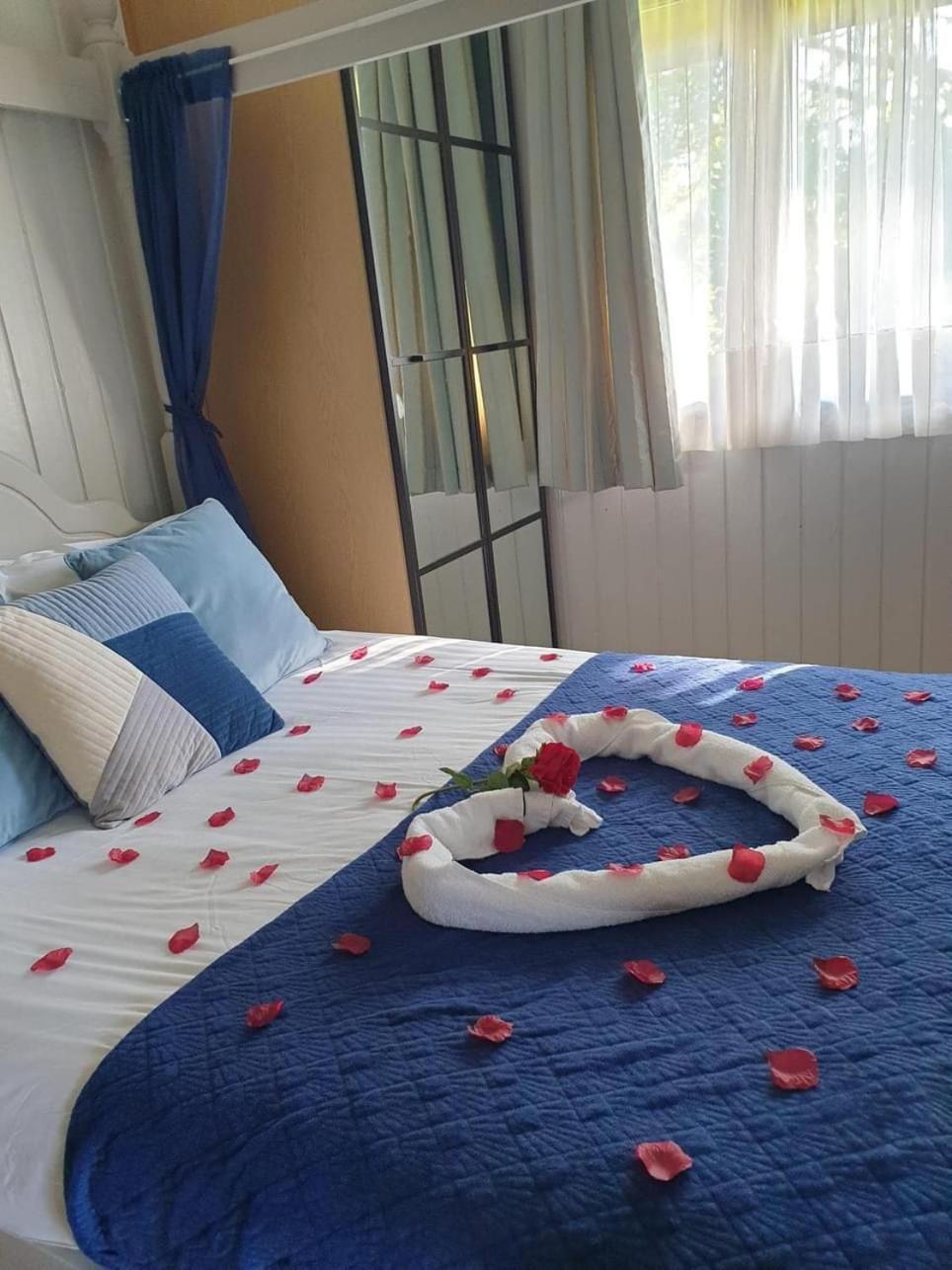 Holly Lodge 12 Hot Tub Йорк Экстерьер фото