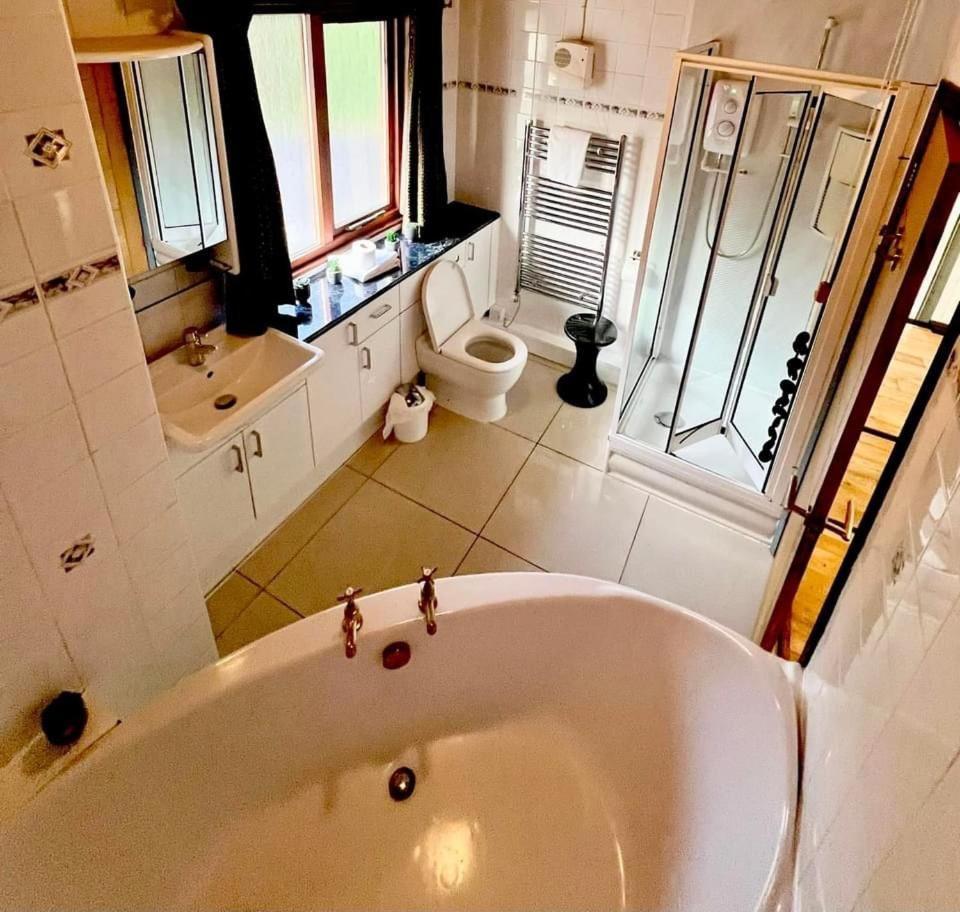 Holly Lodge 12 Hot Tub Йорк Экстерьер фото